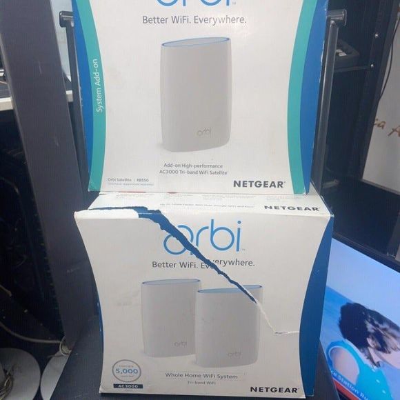 Netgear Orbi AC3000 Tri-Band Wireless Router White, 7500 sqf - Picture 11 of 11